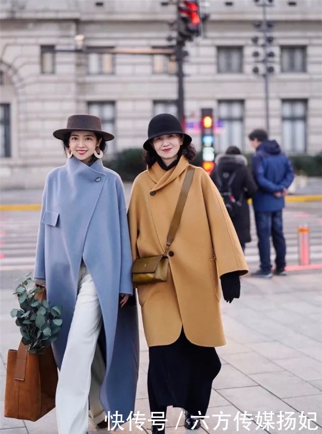 半身裙|穿棕色大衣总显老?记住这3点穿搭细节,立马年轻又有女人味