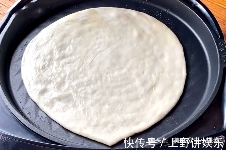 油饼怎么做才好吃，配方和做法告诉你，暄软劲道，比鸡蛋饼还好吃