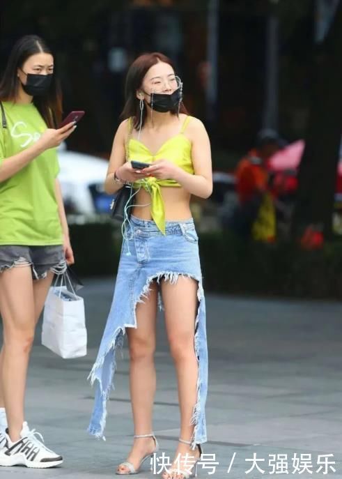 嫌热|穿牛仔裙嫌热,重新“改造”一番后美女都直呼“凉爽”