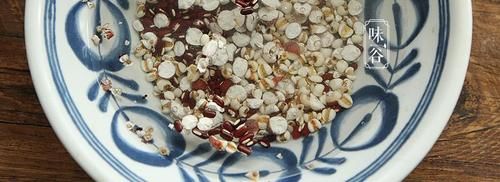 春天湿漉漉,这粥要多喝,做法简单又营养,祛湿解乏,人都清爽了