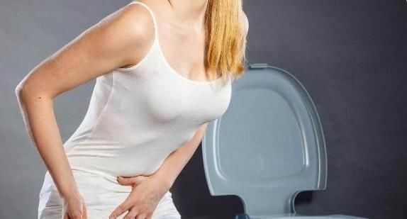 女人上厕所时,尽量少做3件事,子宫可能会感谢你,不妨一看
