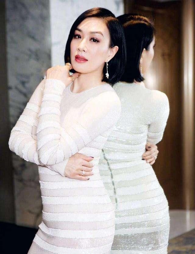 50岁左右的女人，这几种明星发型，显气质还减龄