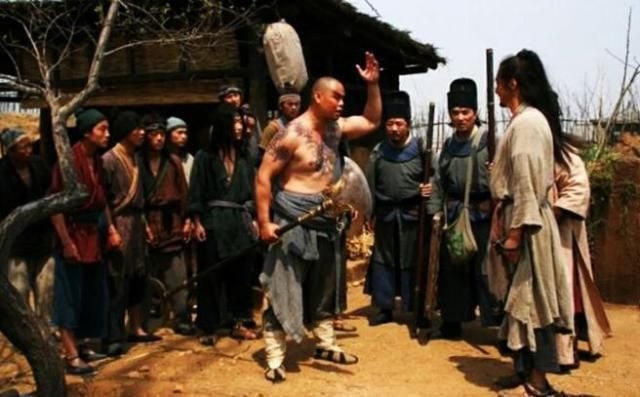 花和尚!鲁智深:梁山步军大头领,骑马上也能作战,或是武力最强悍者