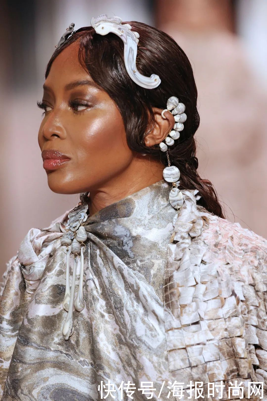 高定周｜打开FENDI这本，关于家人、关于爱的浪漫手册