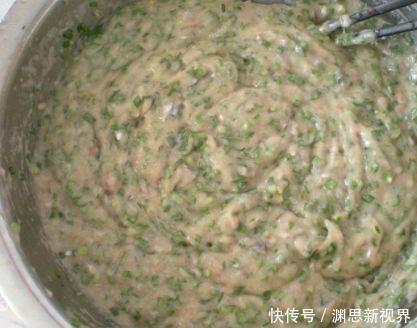 上桌|此饺子馅还第一次见,比白菜猪肉好吃N倍,一上桌全抢光!