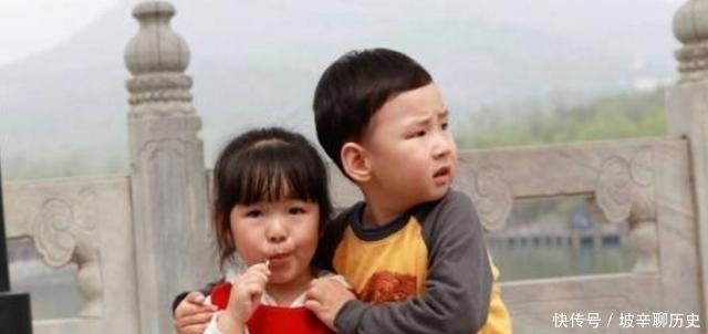 父母们|姐弟俩一言不合就“动手”,宝妈询问原因,女儿:打弟弟要趁早