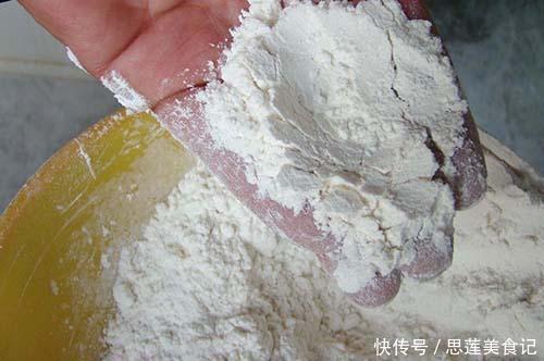 纱布|天气热，面粉易生虫子？学会这一招，面粉放一年都不生虫，特干净