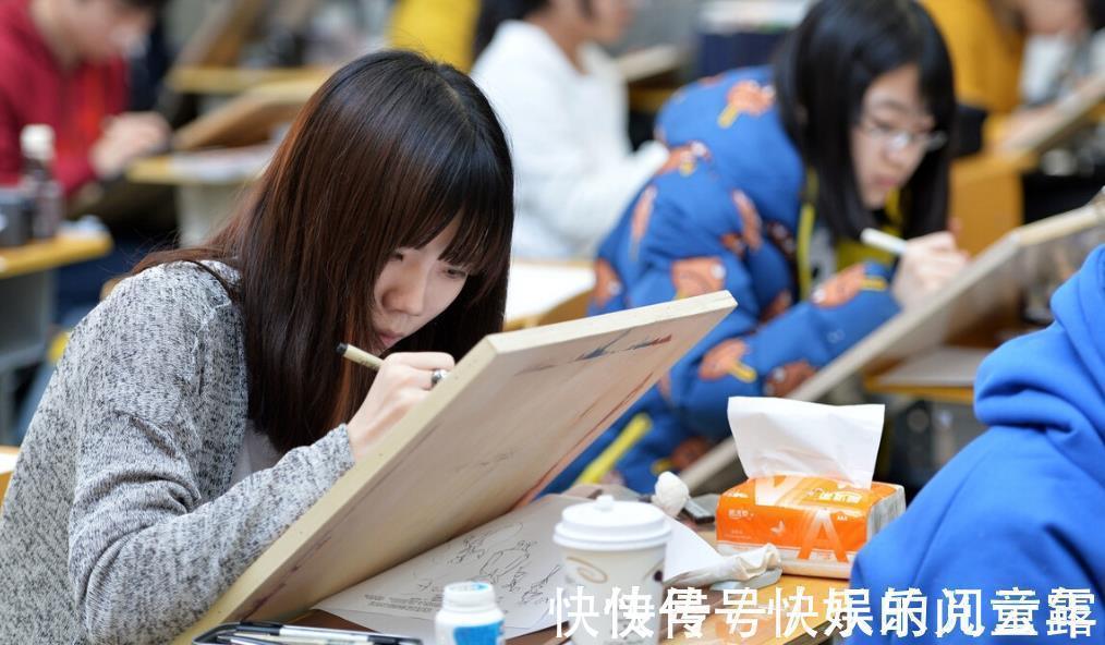 作品@美术生偷懒之后的作品,让人哭笑不得,老师直接给出零分