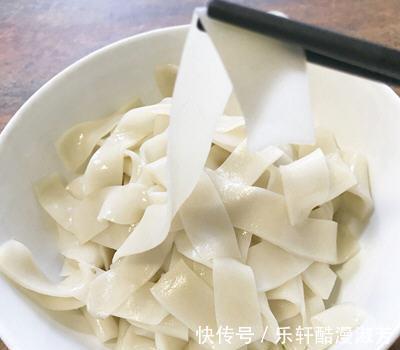 教程|教你在家做不洗面凉皮,超详细教程,不发粘不干裂,特别劲道Q弹