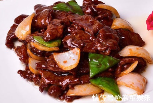 翻炒均匀|色泽褐红口味咸鲜,香滑鲜嫩营养加倍,孩子多吃春天个头蹭蹭长