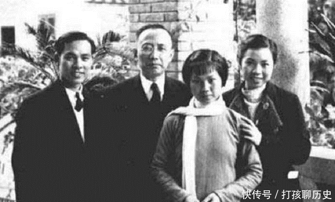 郭沫若四字骂鲁迅,鲁迅五个骂回,后人说这五个字道尽了郭的一生