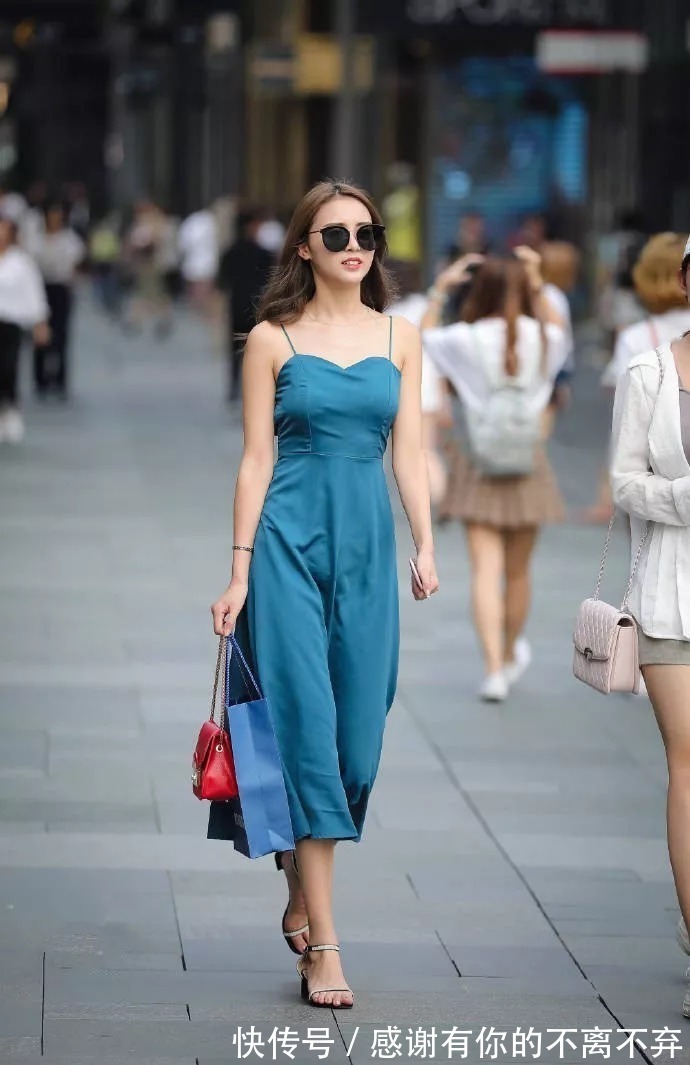 搭配|气质女性搭配高跟鞋，凸显出自己的独特魅力