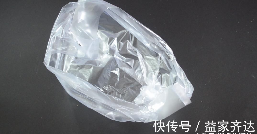 花草|花盆上放一个塑料袋, 没想到还有这个妙用, 看完这招你会感谢我的