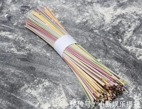 哪种面条值得买？鸡蛋面、蔬菜面、粗粮面、麦芯面？