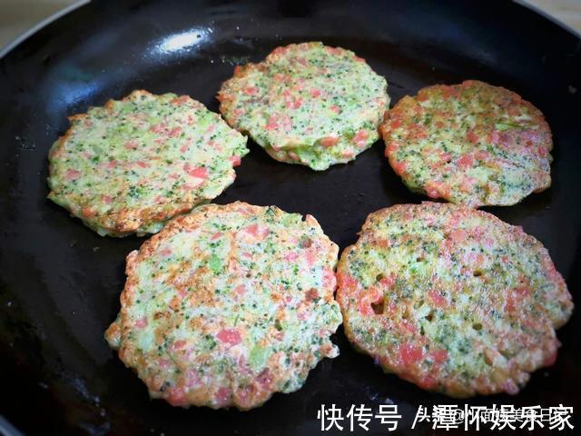 鲜香|秋天,我常用这菜做早餐饼,5分钟出锅,鲜香软嫩,儿子最爱吃