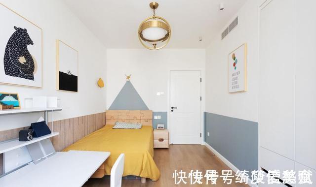 装修|客厅不要沙发,墙面不做造型,越简单的装修,反而越清爽实用