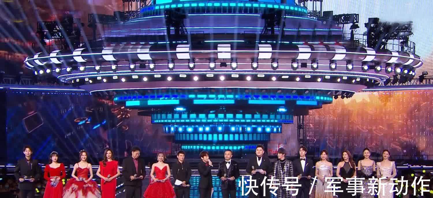 湖南跨年晚会14人主持团抢眼,6小花5新人重磅亮相,谢娜变化身份