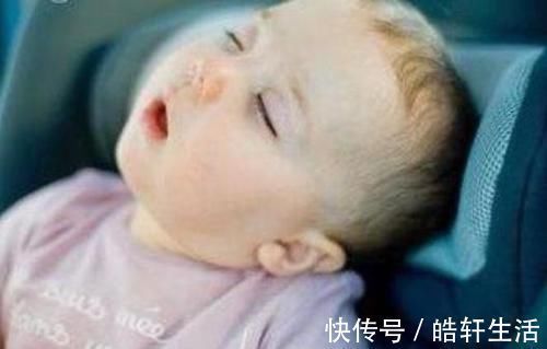 睡着|宝宝睡着后,有时候会咧嘴笑,甚至笑出声,3个原因你该知道