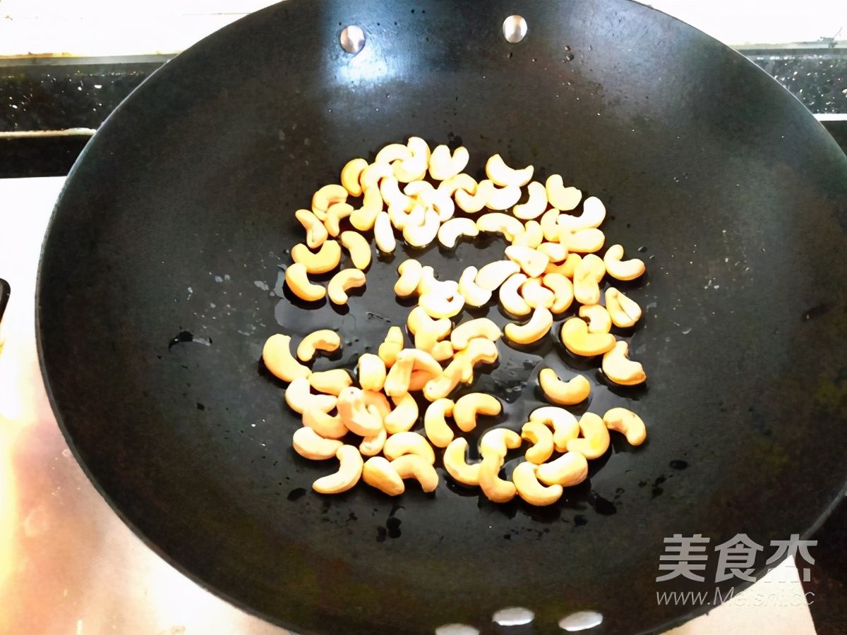 大年初一,若不缺钱,少吃花生瓜子,多吃这道菜,牛年福气满满