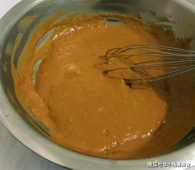 红糖发糕最简单的做法,搅一搅拌一拌,连手都不用沾面,蓬松香甜