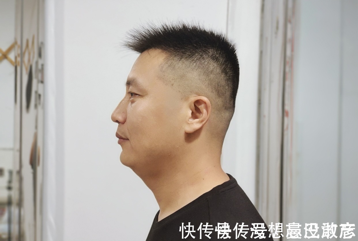 头顶 男士发型不知怎么剪?试试这几款,让你帅到颜值翻倍