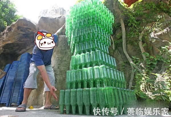 酒瓶|旧酒瓶别卖了,反正不值钱!师傅这样一改铺在庭院,工钱多加500
