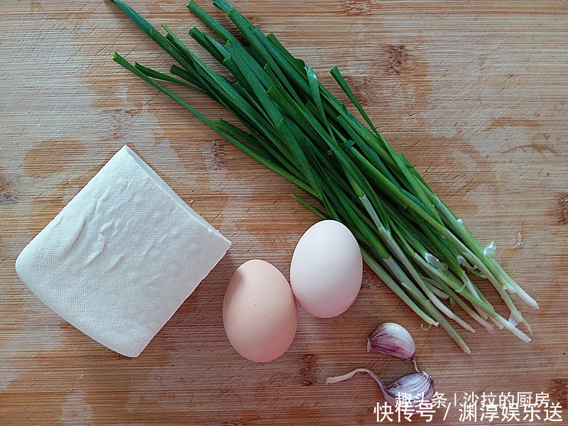 养人|夏天遇到此菜必买,补中益气又补钙,比吃肉养人,女人多吃好