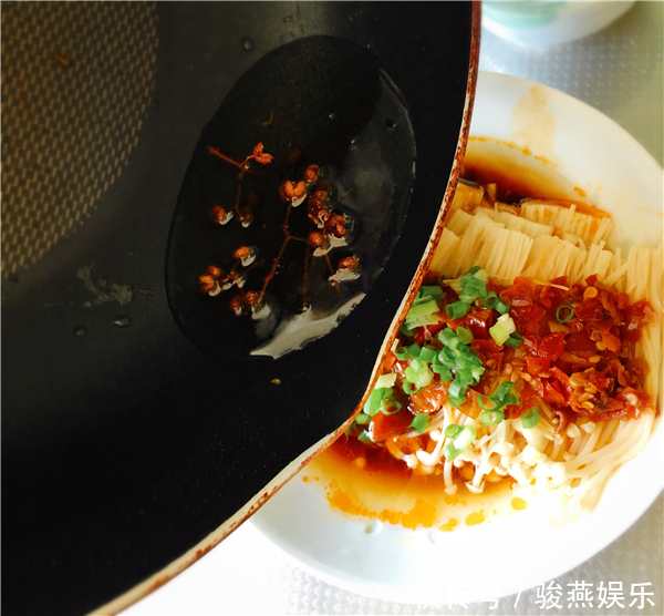 冬季给孩子做这道菜,比大鱼大肉还要香,孩子吃完聪明长高个