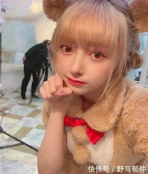 望月|日本小姑娘花费数百万整容,现在成“猫咪脸”,成功走红