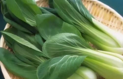 补充营养|聪明的人秋季排毒爱吃三种食物，补充营养，延缓衰老，早吃早好！