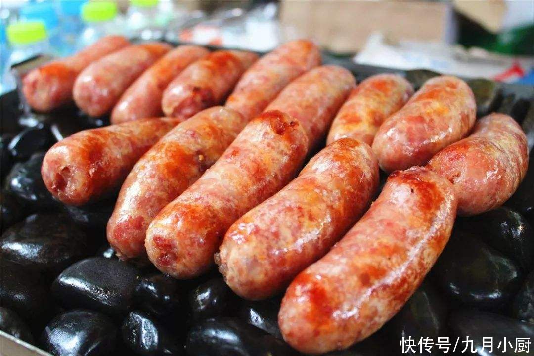 红曲粉|趁猪肉便宜，给孩子做点脆皮烤肠，比想象的简单，真材实料更放心