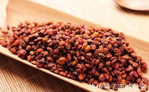 家乐|给娃喝水会导致积食?妇幼主任:给孩子喝水,3个时间点需躲开