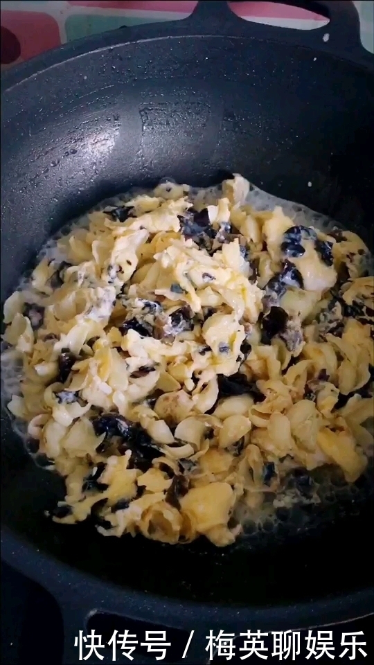 璐瑶|润肺止咳别只炖梨了,教你做个懒人小吃,肺润了,不咳了!