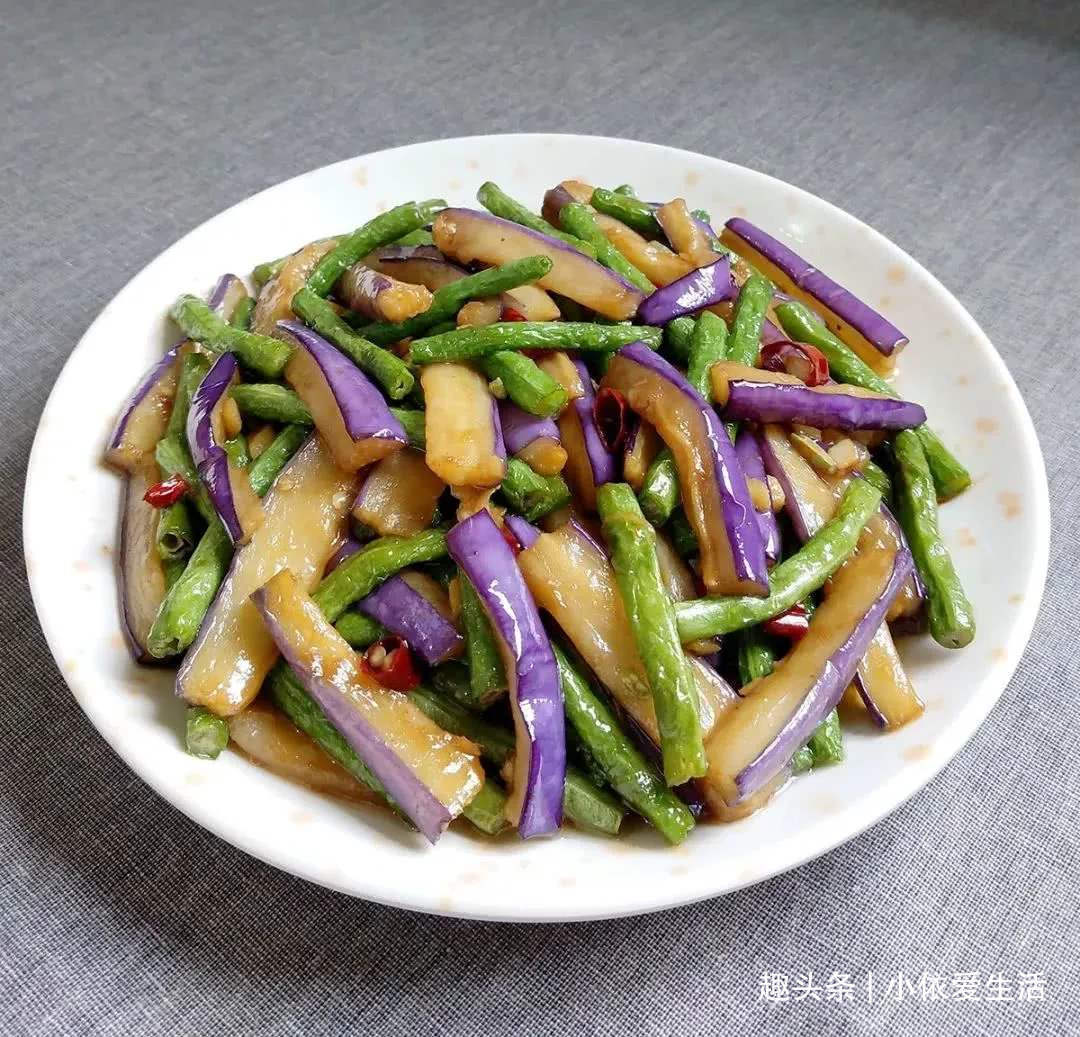 小炒鸡胸肉|晚餐吃什么不用愁，教你几道简单易做的家常菜，营养美味又实惠