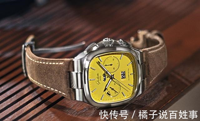 灰棕色$格拉苏蒂原创新出黄、蓝两款漆面大日期计时码表!