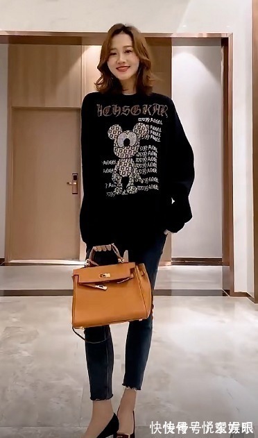 搭配 卫衣这3种搭配,是真可以从20穿到60岁,无年龄感穿搭不等于装嫩