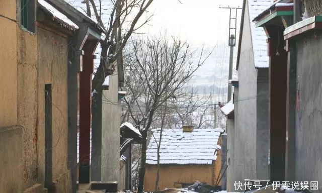 土屋，白雪，炊烟，走进临朐山村