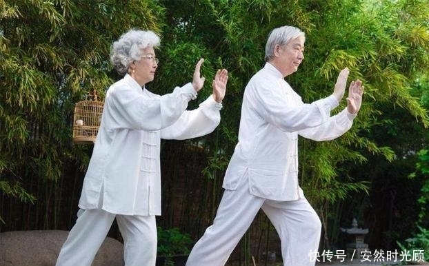 饮料|睡觉时,若有3个表现,十有八九是“糖尿病”悄悄来临,别忽视