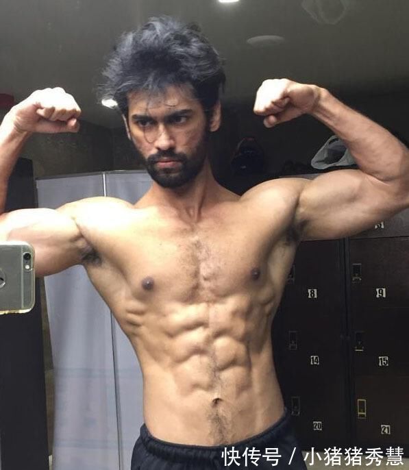 肌肉男|短短几年, 骨瘦如柴的小伙子, 通过健身训练变成肌肉男
