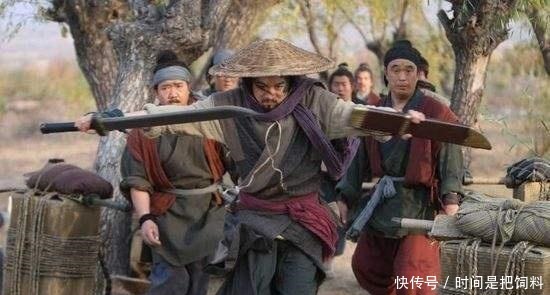 水泊梁山中,此人武艺不输林冲、索超,但情商却和李逵持平!