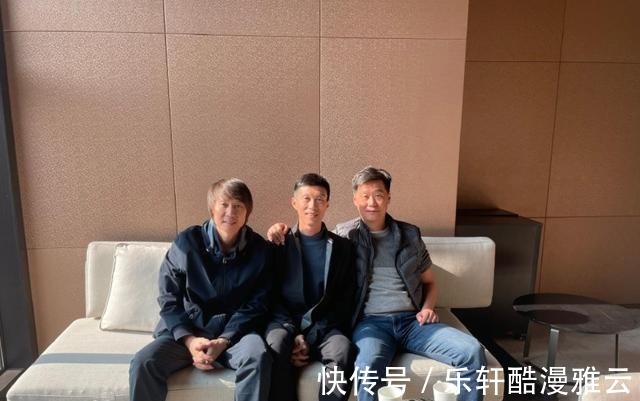 京媒|国足93人引众怒京媒名记人多力量大,踢越南日本不哆嗦