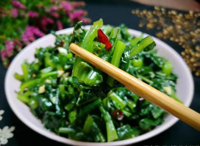 肠道|天冷了，遇见此菜买10斤，每天炒一盘，止咳润肺，给肠道洗洗澡