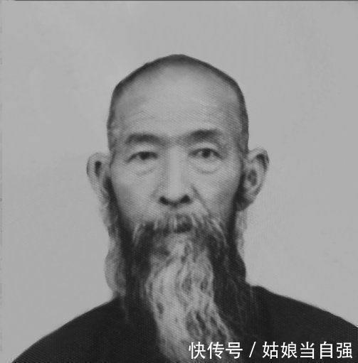 程延华$他的武功近百年来无人可及,却因徒孙们的过度吹捧而“身败名裂”