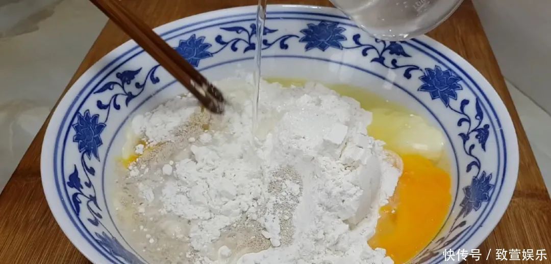 面包|2个鸡蛋,1碗面,不用蒸不用烙,比面包松软香甜,吃过就念念不忘