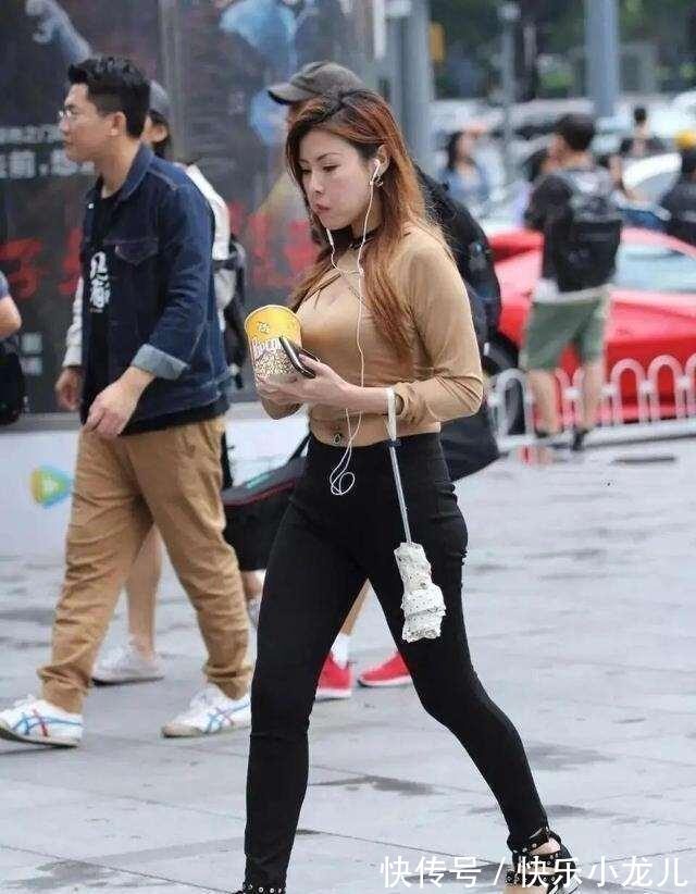 时尚 打底裤助你站在前沿时尚元素,展示年轻女孩的时尚表情,清新休闲