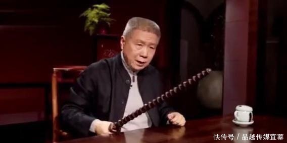 硬鞭$马未都:我有一件明代“竹节鞭”,体量大分量足,我这岁数抡不动