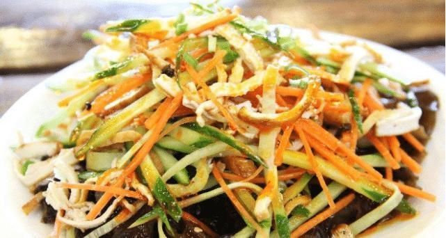 比频繁洗发更伤头发的三种行为,最后一种,很多人“明知故犯”