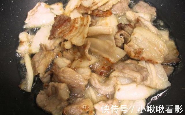 美食|川味家常蒜苗回锅肉,肥而不腻,香十足,网友:这才是美食