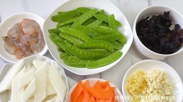 早春时节,饮食“多素少肉”,常吃这3道家常菜,清淡鲜美又润燥