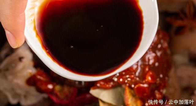 好吃到,笑出猪叫声的电饭煲菜,电饭煲焖猪蹄来了!